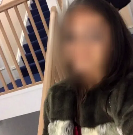 Amber, 21