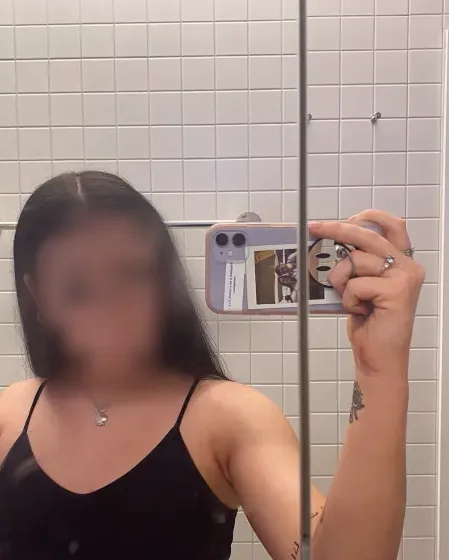 Amber, 26