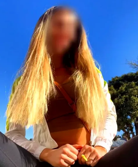 Anna, 29