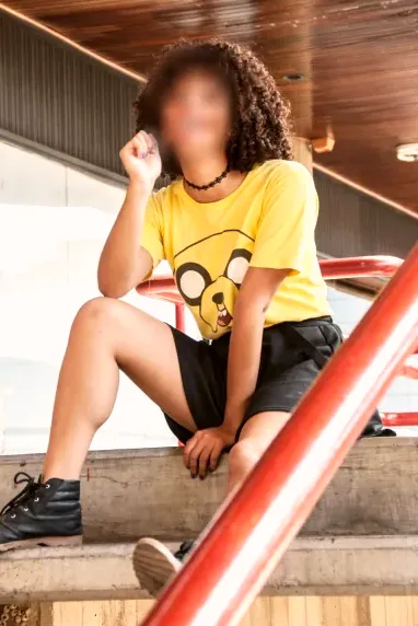 Ayla, 28