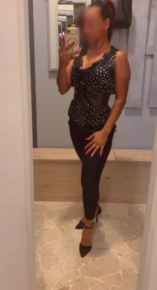 Ayla, 36