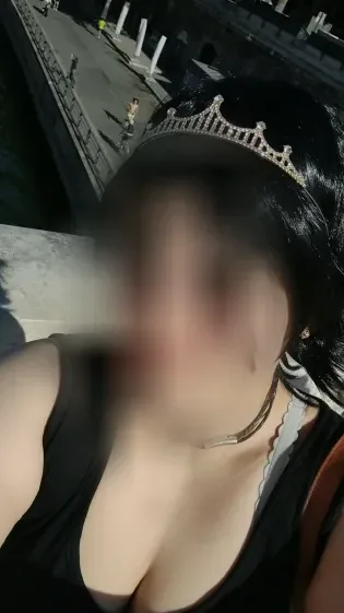 Chantal, 40