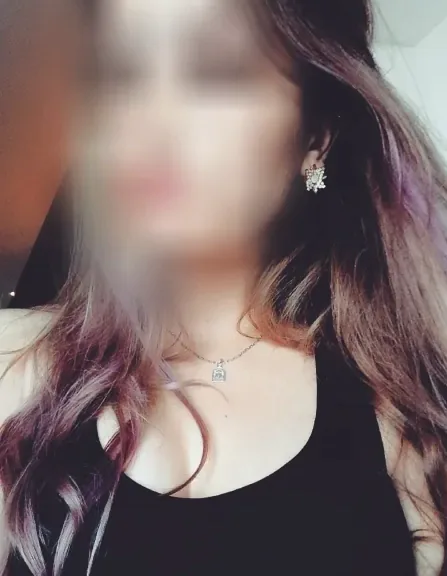 Cynthia, 32
