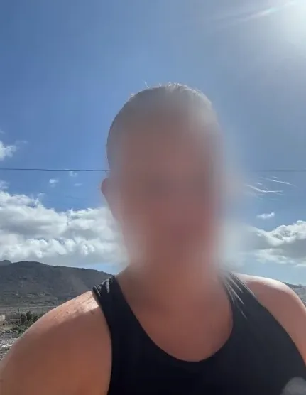 Ellen, 37