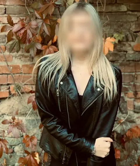 Femke, 32