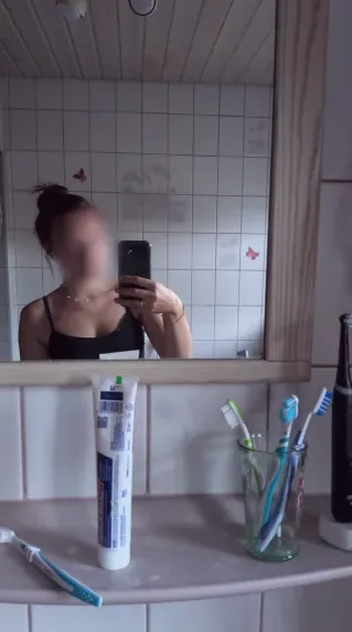 Imane, 18