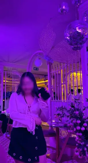 Laura, 31