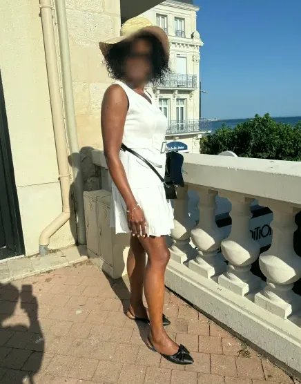 Naomi, 36