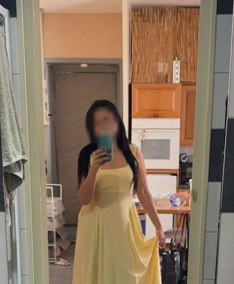 Sara, 32