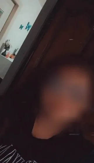 Shania, 25