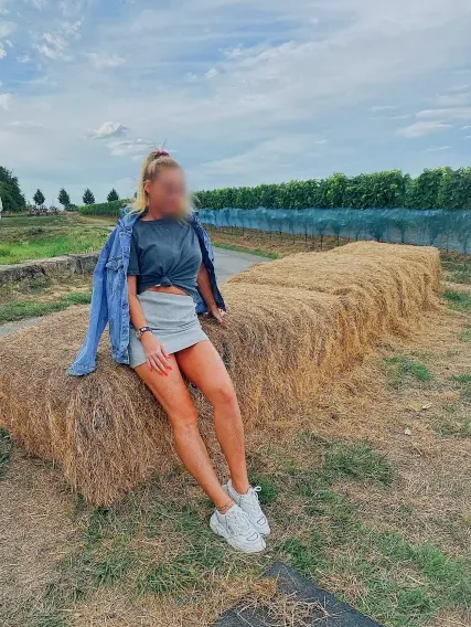Sofia, 38