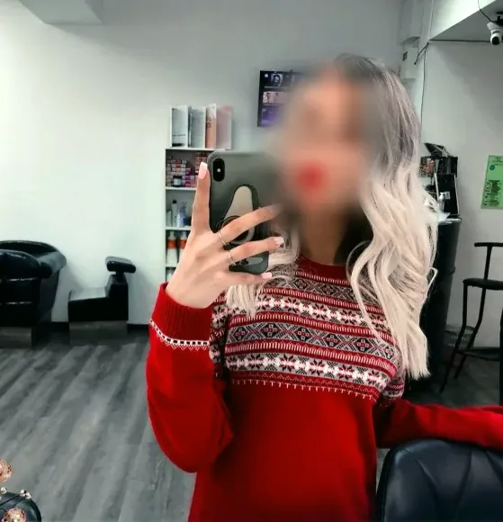 Tess, 35